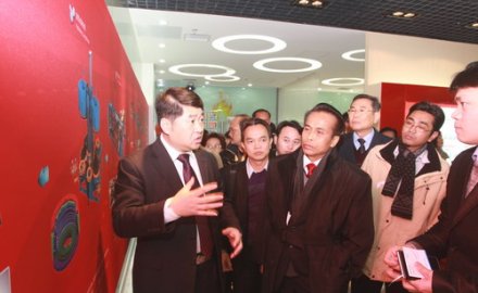 泰国农业部副部长Supachai Phosu一行到软控参观交流